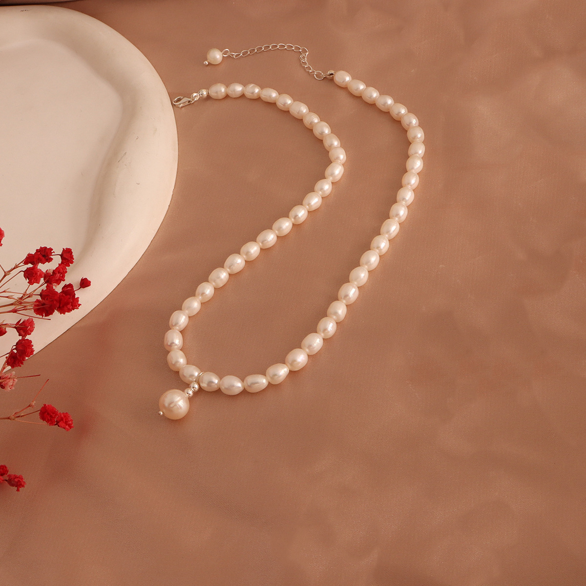 Luxe parelketting met magnetische sluiting voor dames_voghion.com