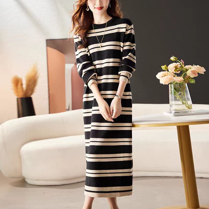 韩系复古休闲条纹毛衣女2025秋冬新款撞色慵懒风长款针织连衣裙潮