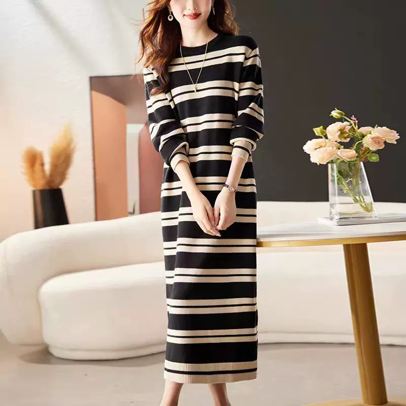 韩系复古休闲条纹毛衣女长款2025秋冬新款撞色慵懒风针织连衣裙