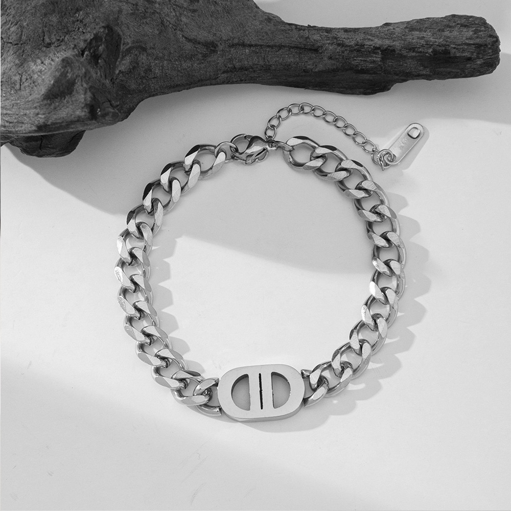 Pulsera de Acero de Titanio de Dongguan, Estilo Europeo y Americano, Diseño de Doble Cadena con Cuchillas, Exagerada, Hip-Hop, para Otoño e Invierno, No se Destiñe, para Mujer