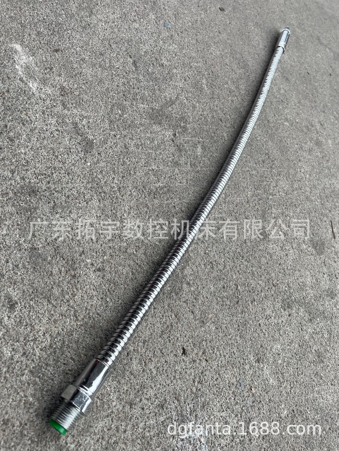 台湾立式摇臂铣床零配件 铁水管可调喷水嘴 700mm 新机原配 3/8牙