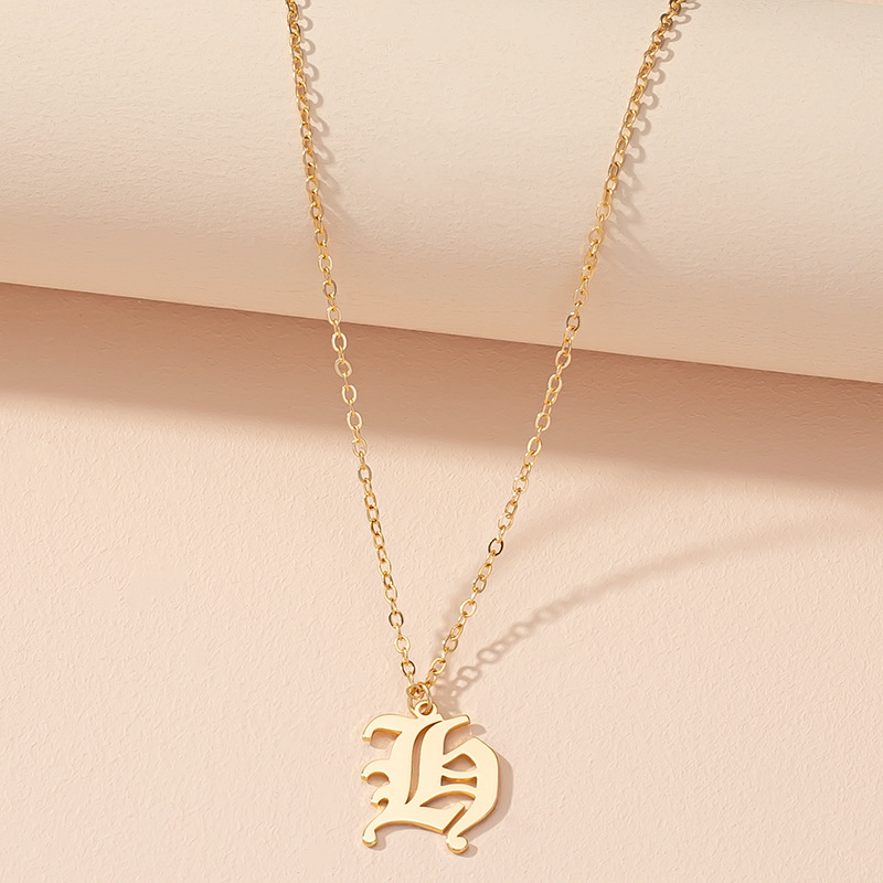 Retro 26 English Letter Pendant Necklace Wholesale Nihaojewelry display picture 43