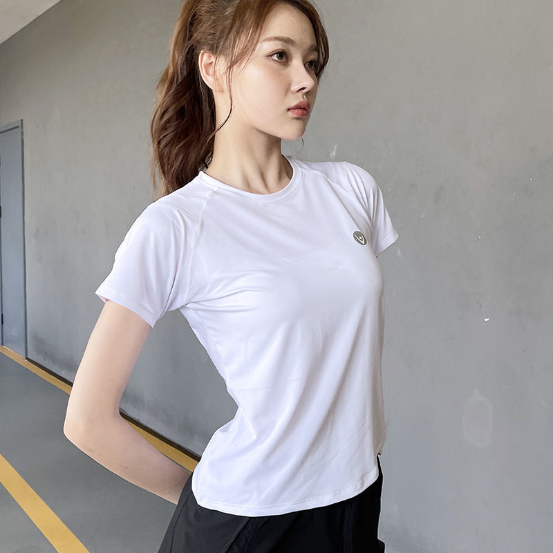 Camiseta deportiva de verano transpirable de yoga running top secado rápido hielo elástico manga corta fábrica de suministro al por mayor