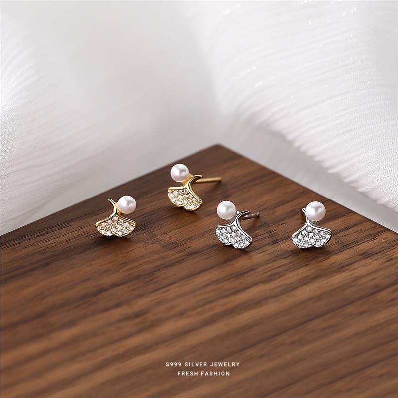 Ginkgo Leaf Pearl Stud Earrings In Pure Silver For Women_voghion.com