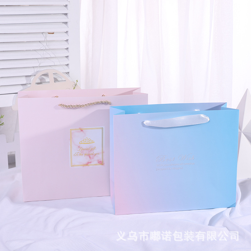 批发新款粉色化妆品服装手提纸袋 大号礼品袋子 ins风节日礼物袋