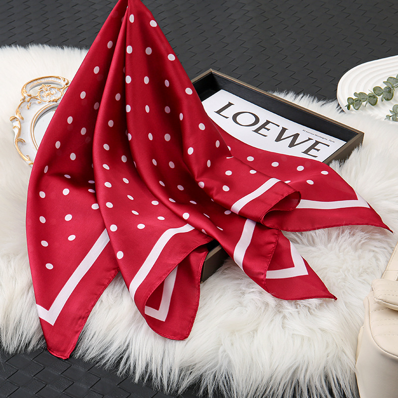 Pequeña toalla cuadrada de punto de onda rojo, bufandas de seda de estilo clásico francés, bufandas de seda de imitación retro, sensación de alta calidad para mujeres