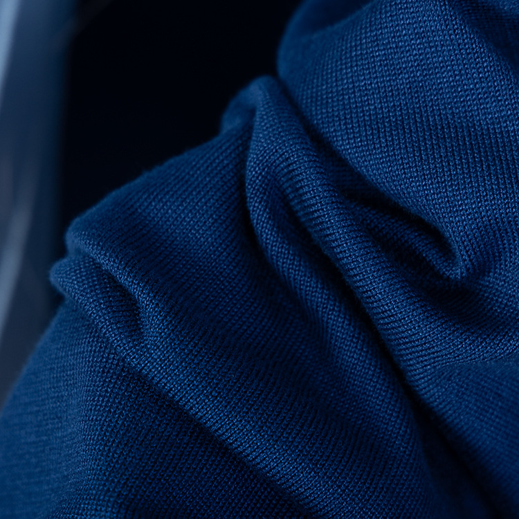 Damen-Set: Ärmelloses Strickoberteil mit Farbverlauf und lockerer Passform, Rundhalsausschnitt, passend zur hochgeschnittenen, weit geschnittenen Hose._voghion.com