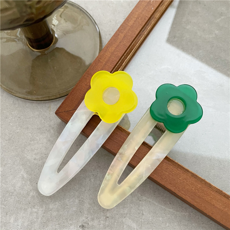 Cute Flower Acetic Acid Sheets Flowers Hair Clip display picture 1