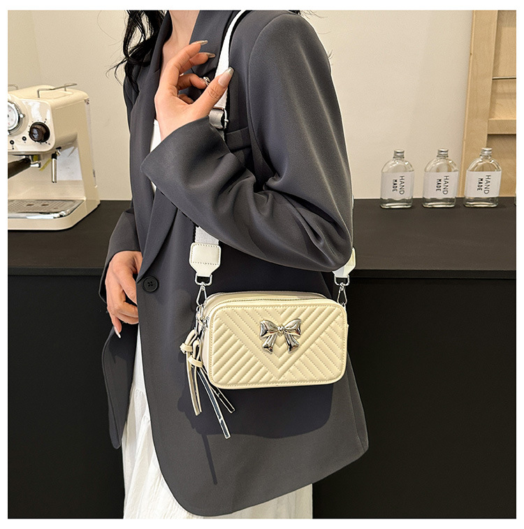 Women's Small Pu Leather Bow Knot Streetwear Square Zipper Crossbody Bag display picture 7