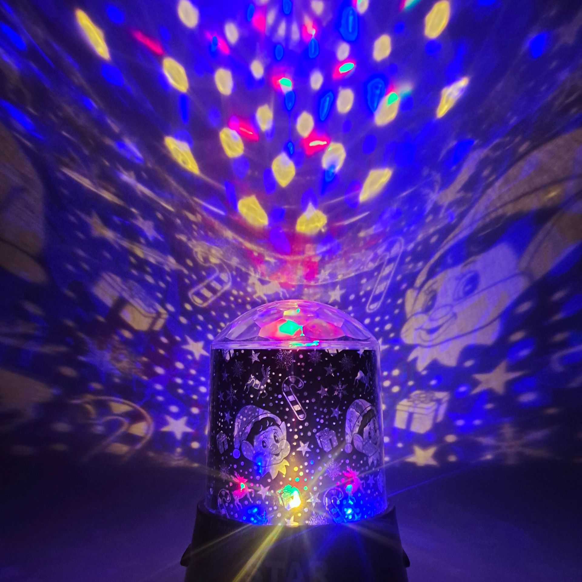 Fantasía nueva exótica cielo estrellado lámpara de proyección instrumento colorido mini luz de la etapa empuje creativo regalo de Navidad luz de la noche