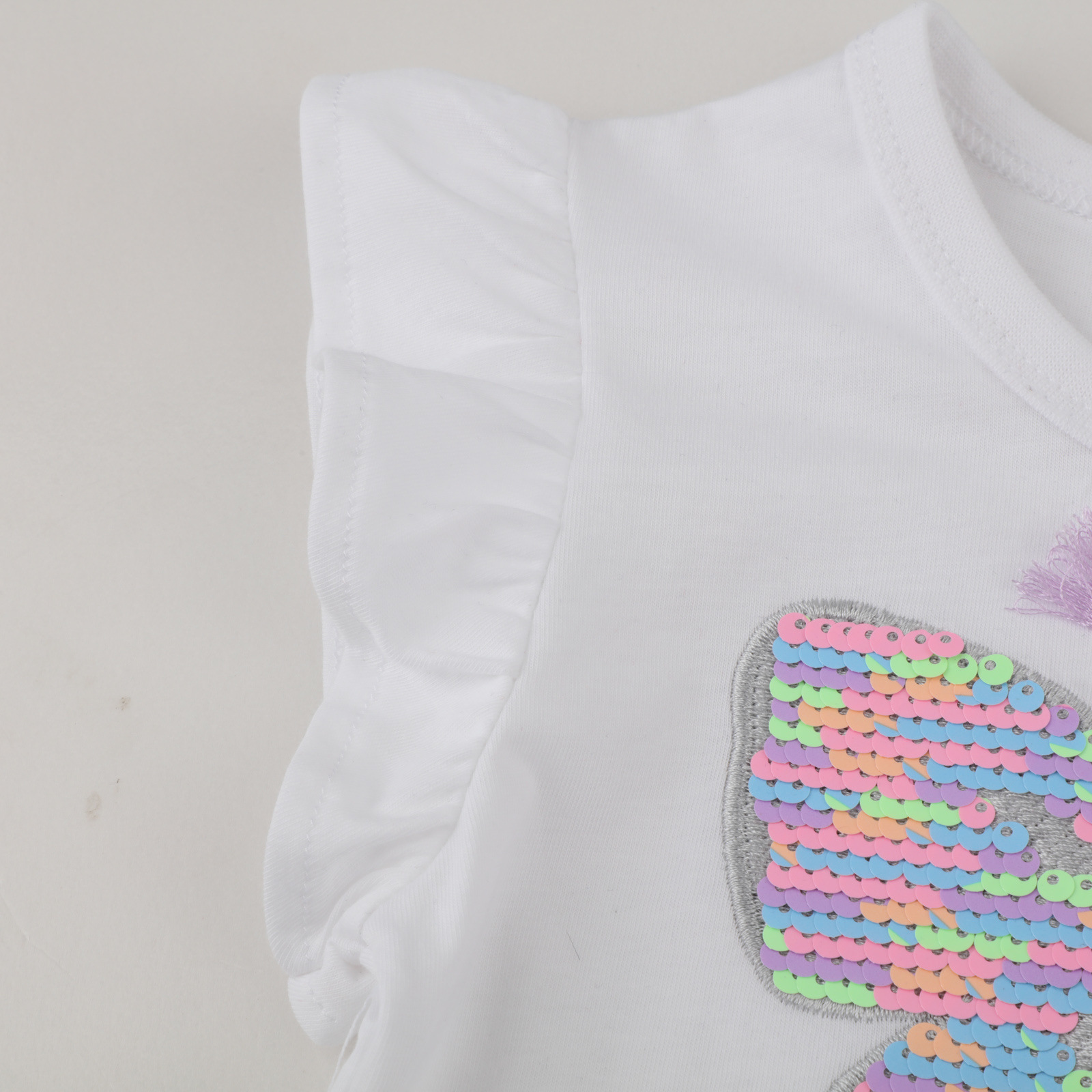 Vestido infantil 2025 Primavera/Verano Nuevo vestido de encaje para niñas, estilo europeo y americano, manga corta, vestido de gasa suave, al por mayor.