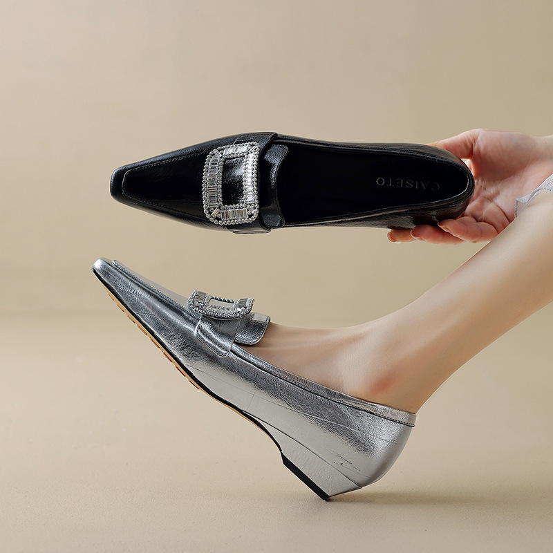 (Mới) Mã K2865 Giá 2940K: Giày Bệt Nữ Dectto Gắn Đá Mũi Nhọn Hàng Mùa Xuân Thu Đông Giày Dép Nữ Chất Liệu Da Bò G06 Sản Phẩm Mới, (Miễn Phí Vận Chuyển Toàn Quốc).