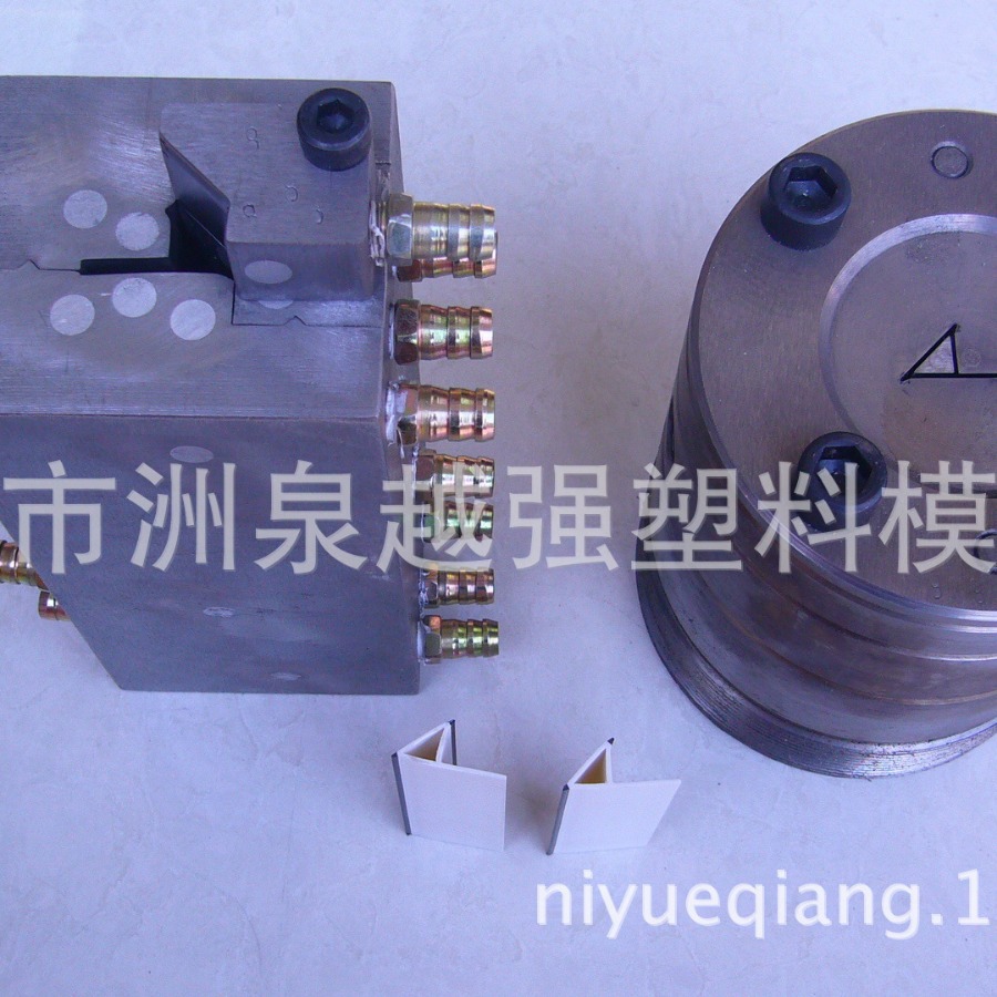 供应角线型材挤出模具 软硬共挤模具 塑料异型材挤塑 挤出模具