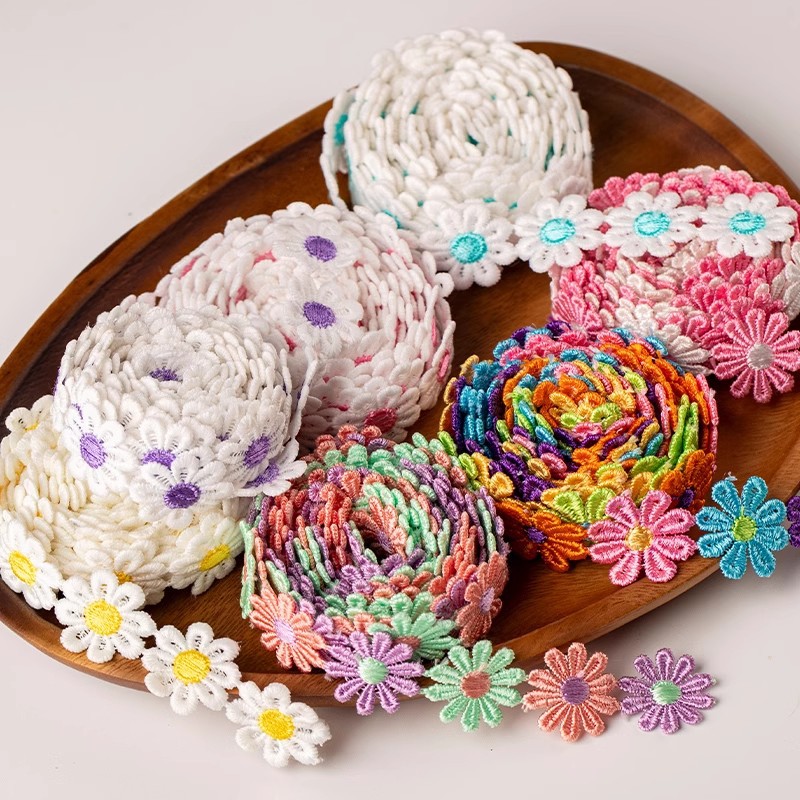 Accesorios de encaje, flores pequeñas solubles en agua, decoración, jardín de infantes, bricolaje hecho a mano, pétalos de colores, bordado, encaje de tela