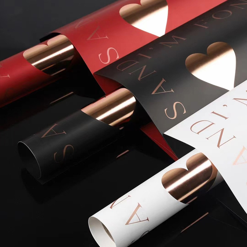 Floral de oro de corazón verdadero papel de embalaje floral de amor floral de papel de embalaje floral floral de material de embalaje floral al por mayor