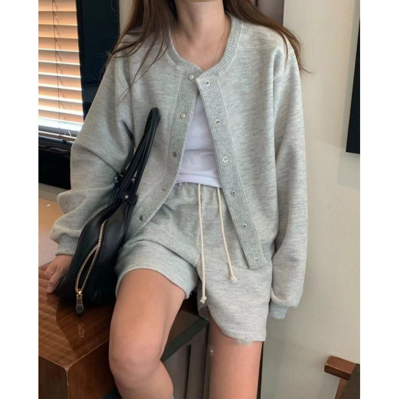 2025 New Korean Chic Spring and Autumn Loose Sweet High Waist Shorts Crewneck Cardigan Sweater Coat suit