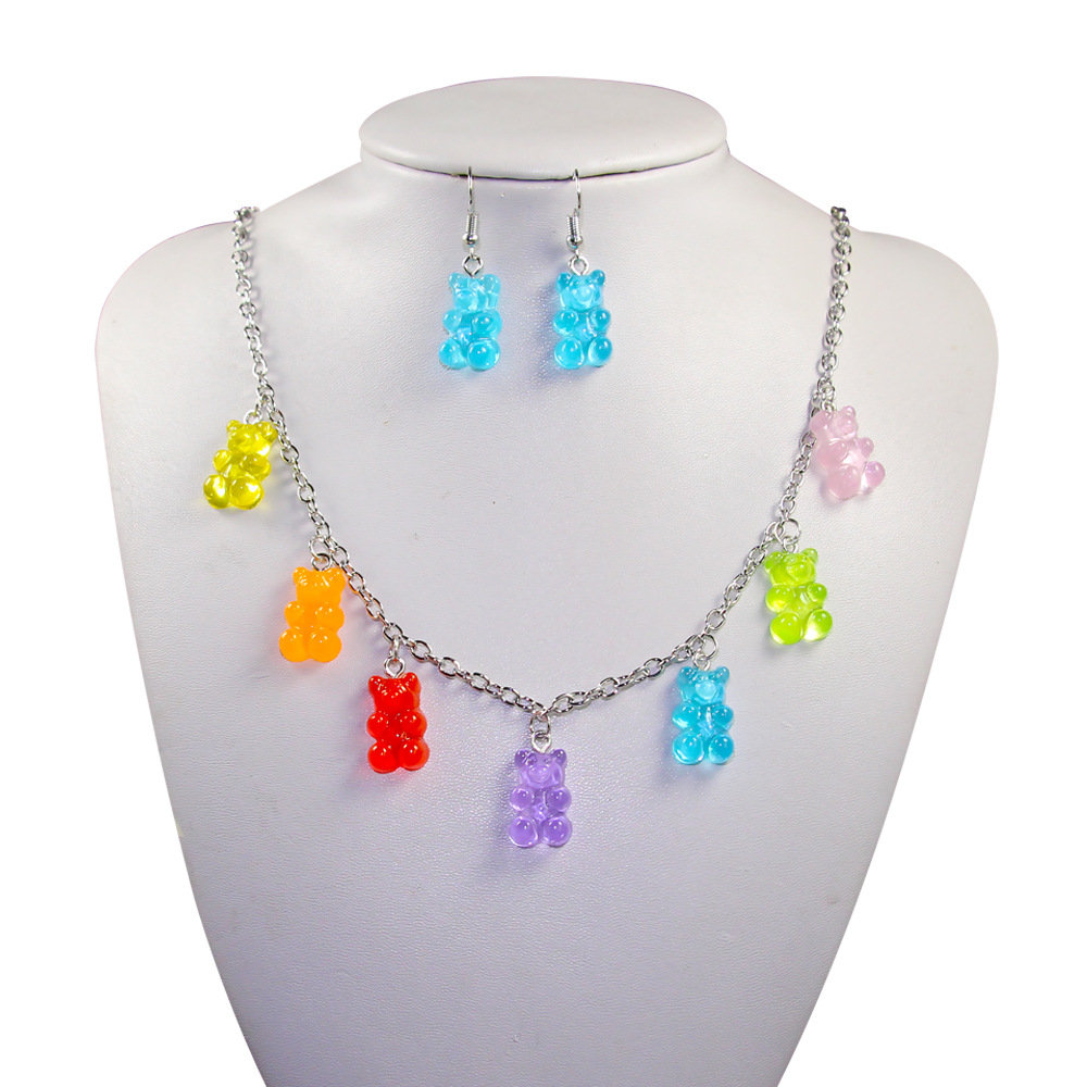 Traje de collar de oso transparente transfronterizo europeo y americano nuevo colgante de dibujos animados de color caramelo de resina collar de mujer de moda personalizada