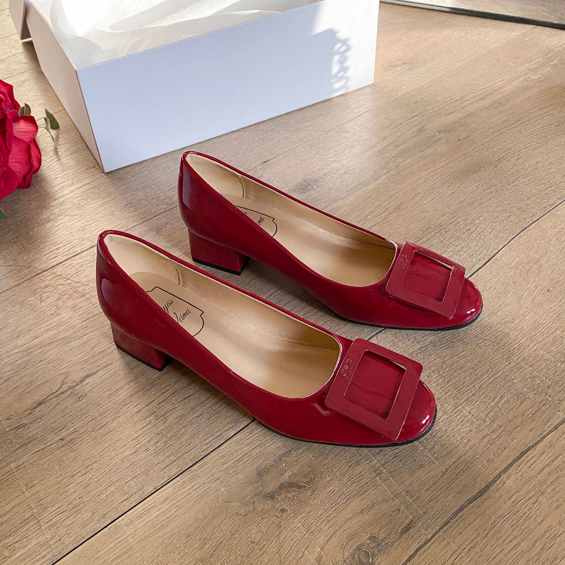 Women's Square Buckle Chunky Heel Flats Classic French Style Low Cut Round Toe Mid Heel Wedding Shoes_vogvips.com