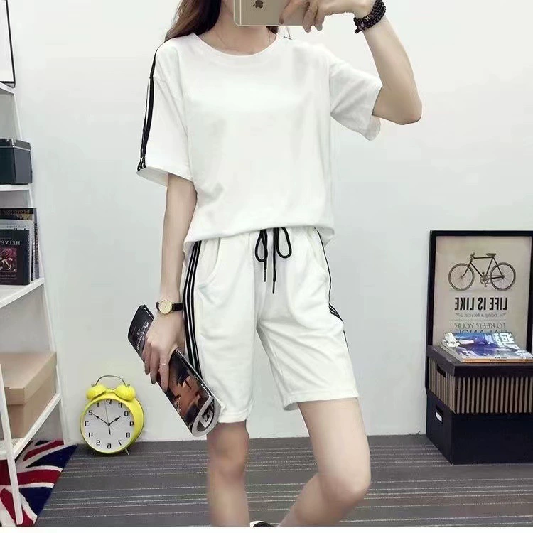 Спортивный костюм Y04 — oversize топ с короткими рукавами и шорты, комфортные брюки