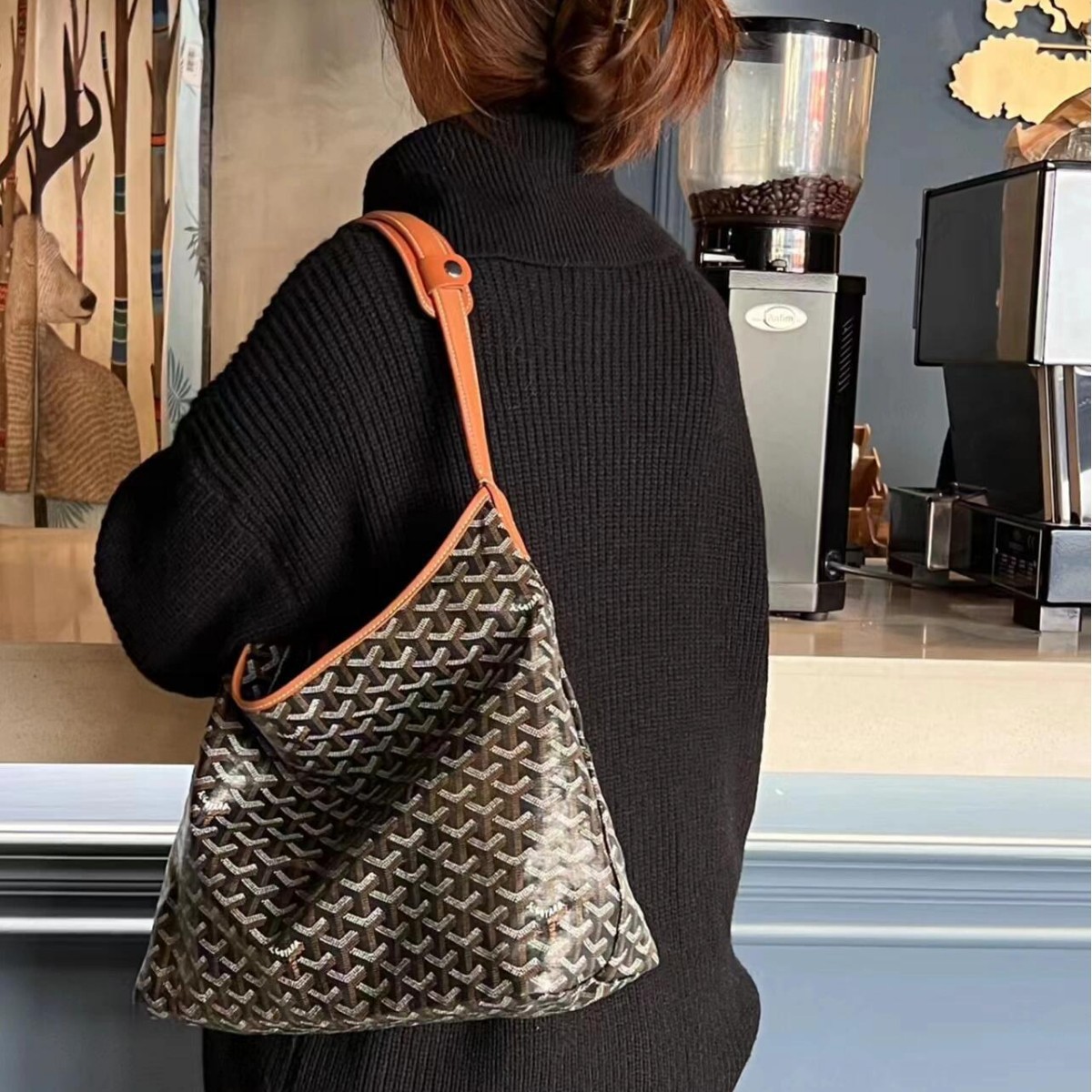 Goya hobo çanta, diş naxışlı, böyük tutumlu qol çantası