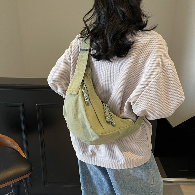 캐주얼 통근 어깨 가방 여성 캔버스 크로스 바디 백 대학생 경량 스포츠 가방 나일론 크로스 바디 만두 백