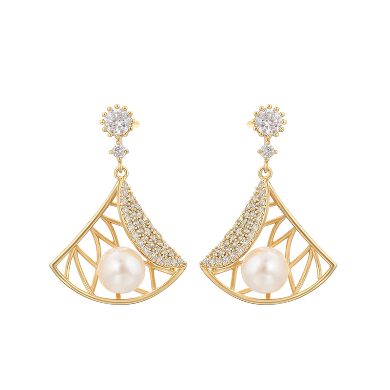 Xuping moda ventilador frío aretes de brida aleación de cobre chapado 14k perla personalidad aretes de viento al por mayor