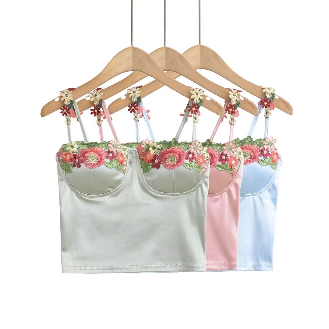Three dimensional summer top with cups