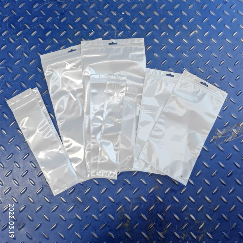 86099D8F7433AD6EBF0683F194EFA1