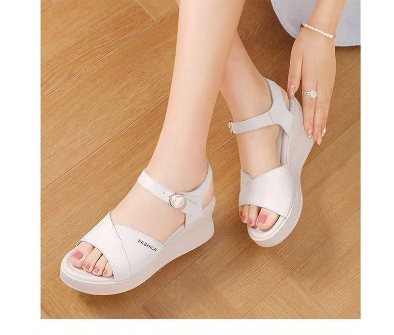 2026 verano nuevo temperamento elegante tacones gruesos con muffins blancos con sandalias de tacones altos