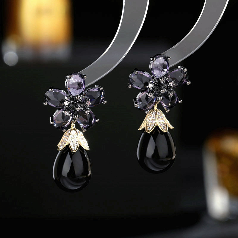 Retro elegant earrings with zircon drop-shaped from pearl