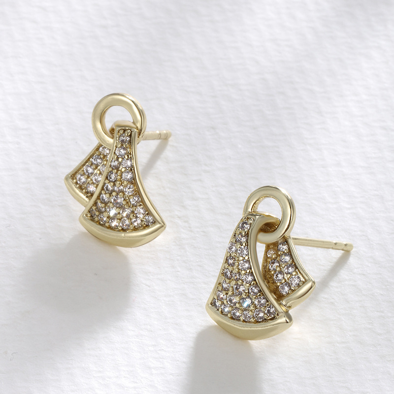 Joyería Xuping micro incrustado con 14K pernos de color circonio nicho de lujo ligero estilo europeo y americano pernos de moda para mujeres