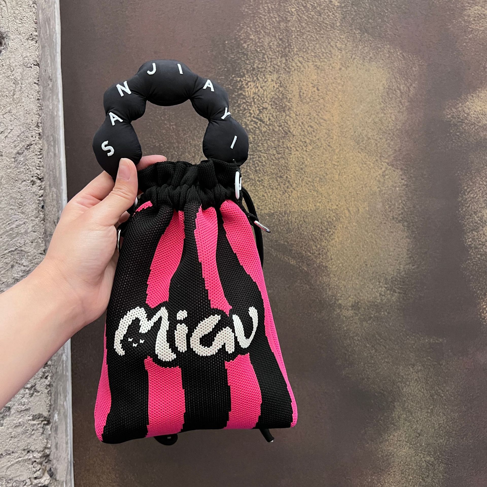 Miao pink black + black handle