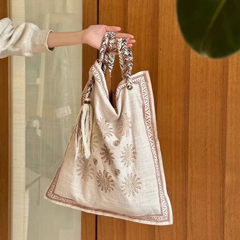 Niche Designer Internet Celebrant Bohemian Style Linen Rope Wide Crossbody Shopping Bag Cloth Bag French Tote Bag Trendy