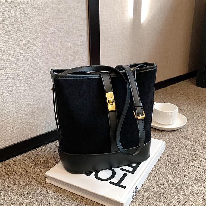 Casual cascada bolso de brazo para mujeres 2024 nuevo estilo coreano retro tendencia bolso de cubo de alta calidad bolso de hombro de viaje