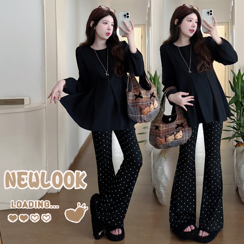 Real Shot of Fashionable Maternity Wear: Elegant Round-Neck Shirt, Slimming Babydoll Top + Knitted Polka-Dot Pants, Loose-Fitting Set