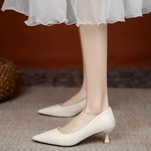 ���߸����s���^СƤЬŮ�\�ڹ���Ьͨ�ژ���Ь2025�ļ��¿��Ь