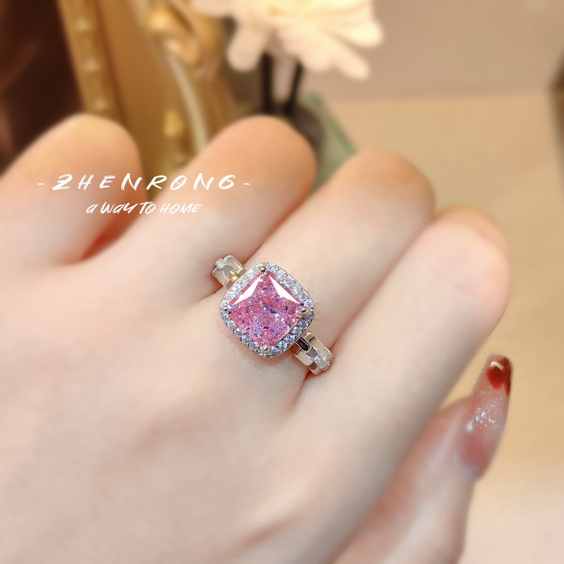 Anello di lusso da donna con diamante rosa taglio princess_voghion.com