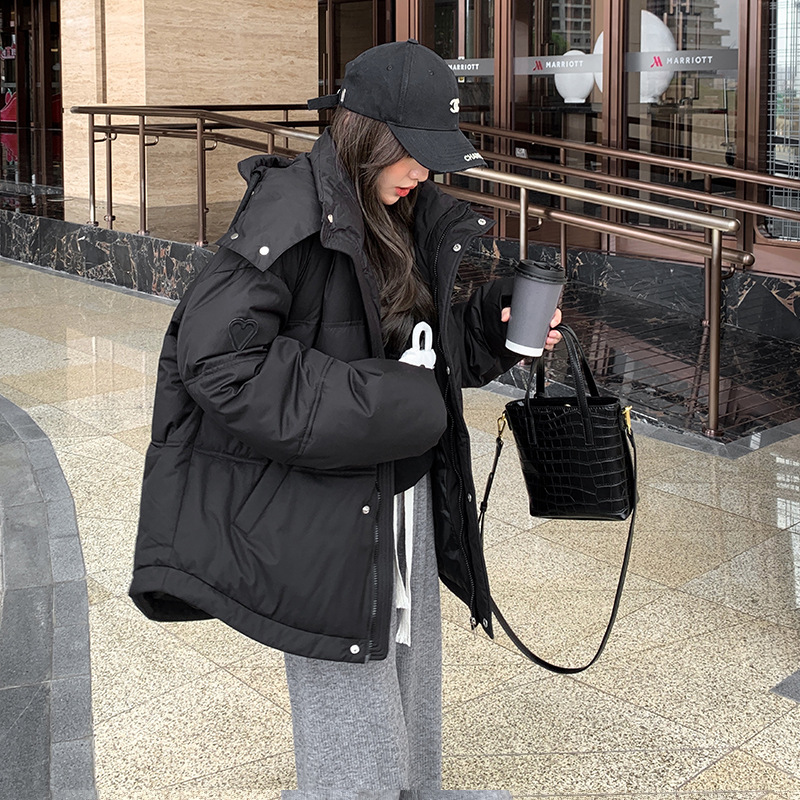 Invierno plumón chaqueta de algodón mujer pequeña 2023 nueva chaqueta de algodón corta chaqueta holgada coreana estudiantes de algodón moda