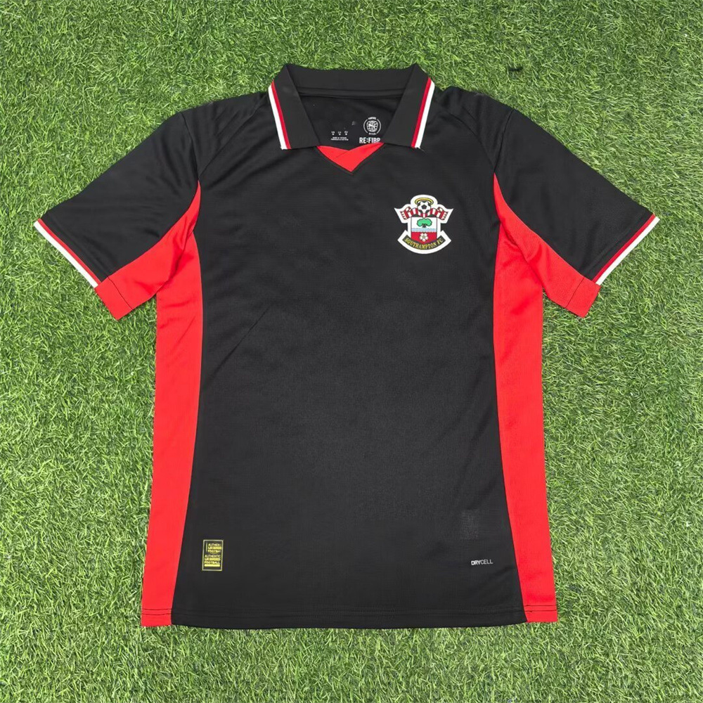 25 - 26 Southampton visitante negro