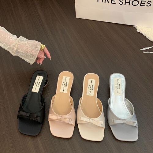 Women's Spring New Fashionable Outdoor Wear French Breeze Square Head Butterfly Knot One-piece Slippers