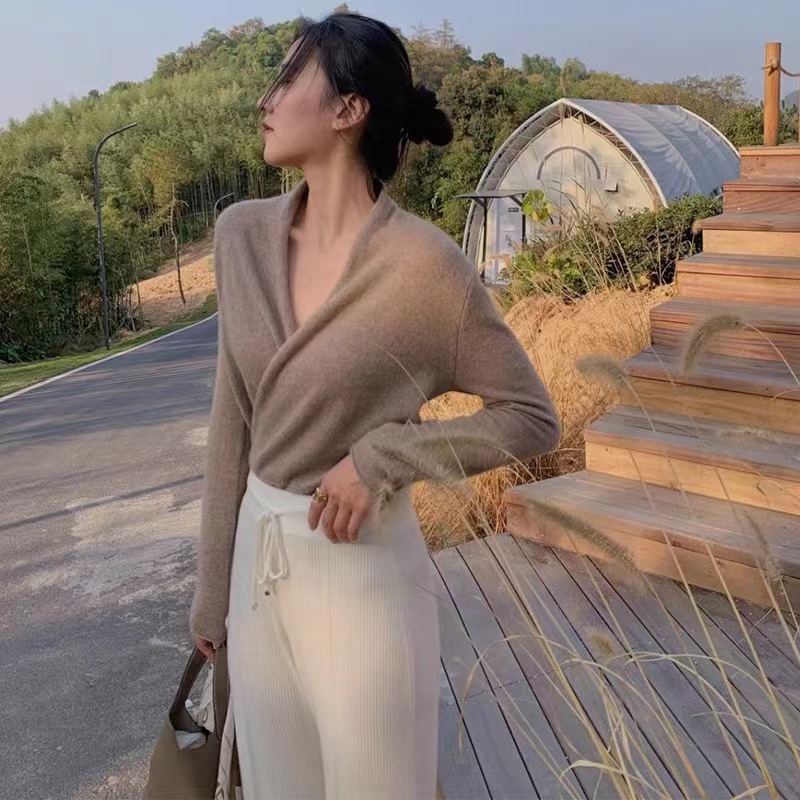 秋冬气质羊毛衫修身百搭交叉V领裹胸毛衣羊绒针织打底衫