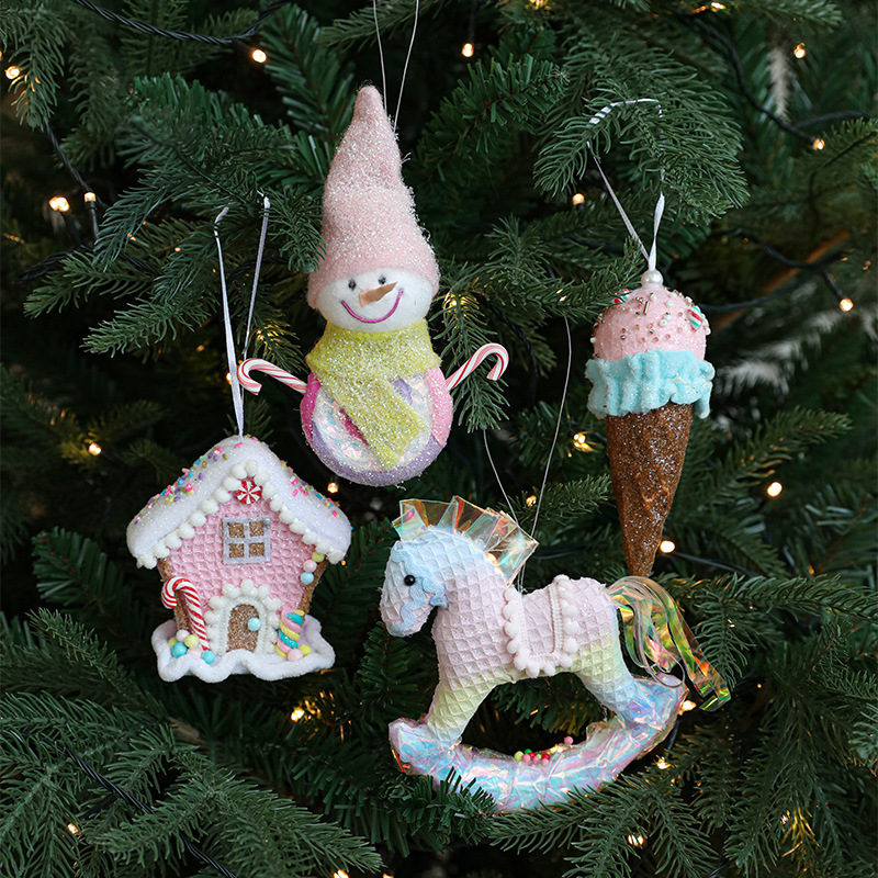 Nuevos colgantes de helado de Navidad lindos muñecos de nieve rosa colgantes adornos de campo de adornos del árbol de Navidad pequeño colgante