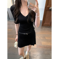 热销高级感V领中袖针织连衣裙女2025夏新款绝美巨好看的小裙子