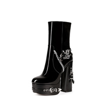 2025春季新款大码铆钉超高跟大码女短靴夜店走秀性感时装靴哥特风