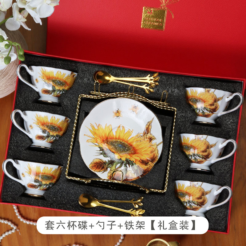 Juego de tazas de café de cerámica británica, porcelana de hueso de girasol de estilo europeo de alto valor, exquisita taza de té de la tarde, souvenirs