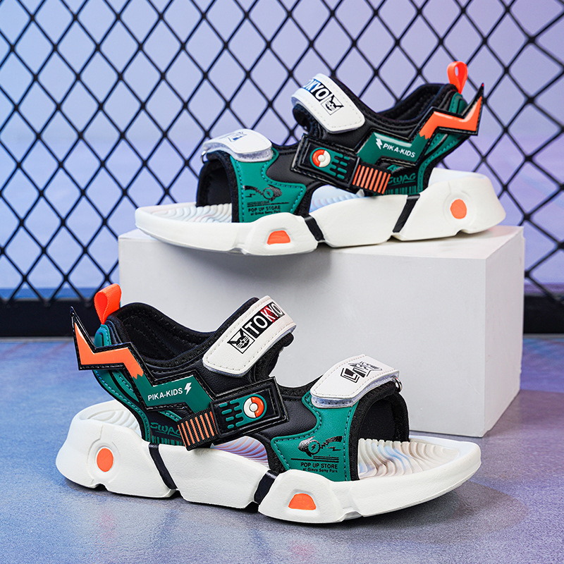 Sandalias para niños 2025 verano nuevas sandalias deportivas para estudiantes de escuela primaria zapatos de playa antideslizantes y desodorantes para niños de mediana edad