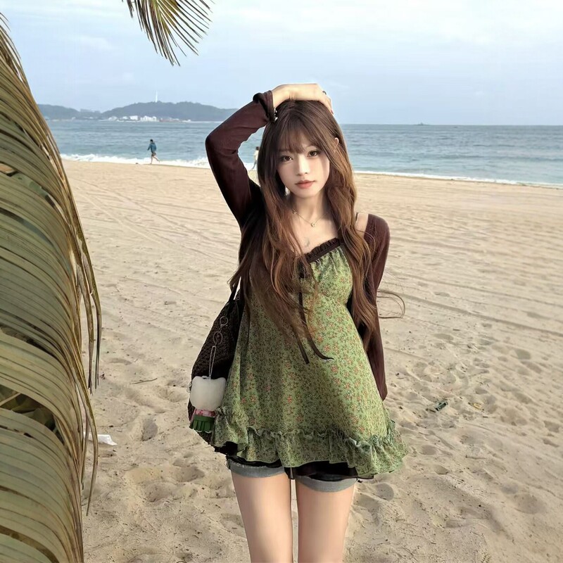 Korean-Style Floral Camisole for Women, New Summer Vintage Lace-Up Layered Fresh-Style Top Two-Piece Set