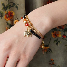 项链;耳环;耳钉