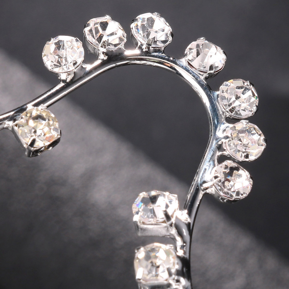 Transfronterizo nuevo rhinestone gafas Marco europeo y americano personalidad bola borla exagerada gafas marco tendencia accesorios gafas