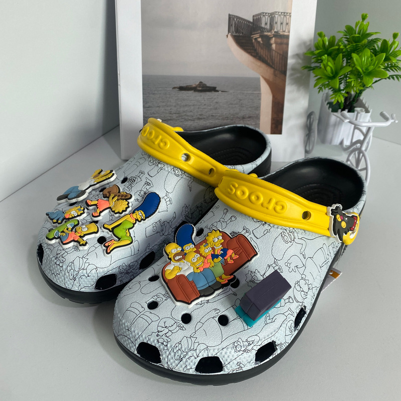 Kardashian Simpson Family Burger Shop Croc Shoes Unisex Adult Sandals Beach Slippers Cross-Border Wholesale